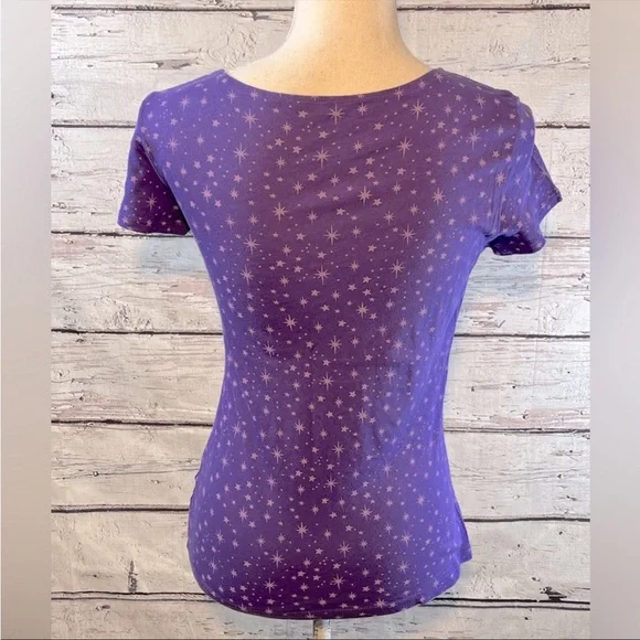 DISNEY Evil Queen "Who Is the Fairest One of All?" T-Shirt 100% Cotton-Medium - Picture 2 of 2